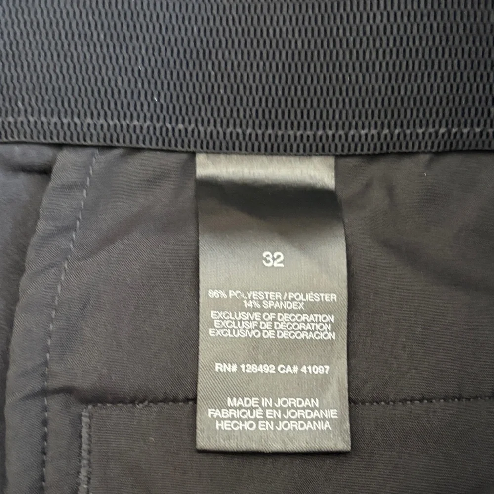 Men's Greg Norman Golf Black Shorts 32” waist